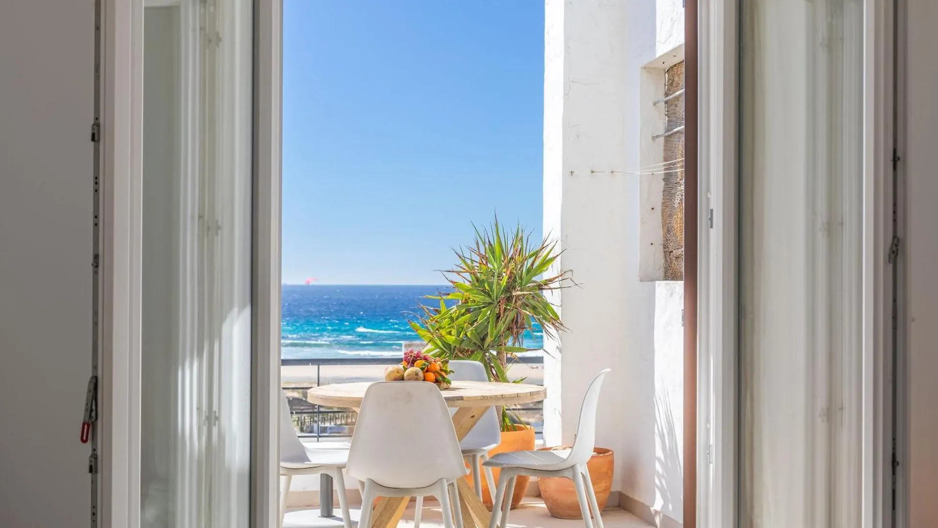 Los Lances Beach Apartments 타리파