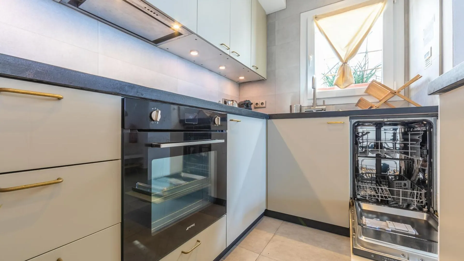 Los Lances Beach Apartments 타리파